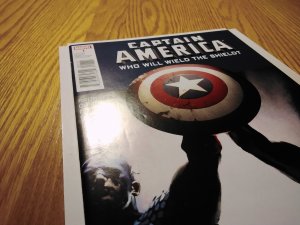 Captain America Reborn: Who Will Wield The Shield? (2010)