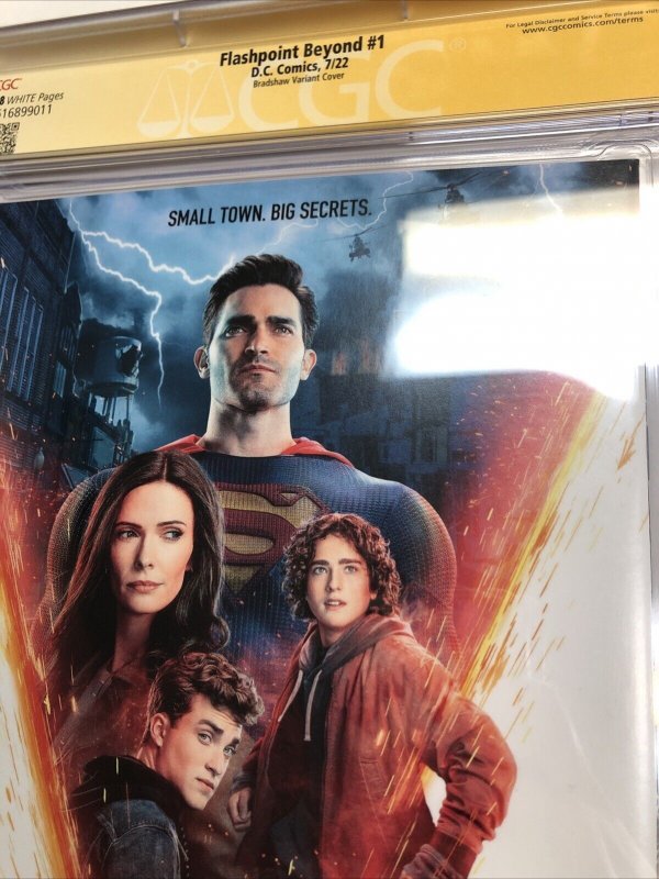 Flashpoint Beyond (2022) #1 (CGC 9.8 SS) Signed Nick Bradshaw • 1:25 • Census =2