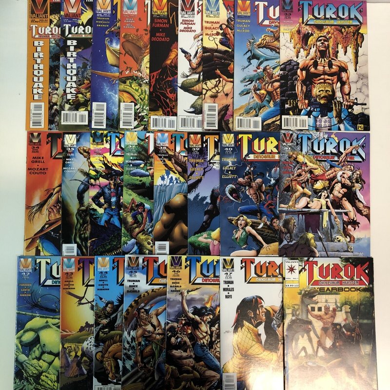 Turok Dinosaur Hunter (1995) Set # 0-1-47 & Yearbook & 18 Additional (VF/NM)