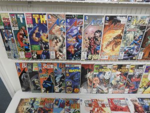 Huge Lot 150+ Comics W/ Thor, Batman, Spiderman, +More AVG VF-