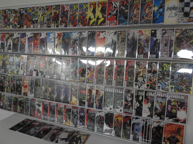 Huge Lot 120+ Comics W/ X-Men, Hulk, Thor, Daredevil, +More! Avg VF/NM Cond!