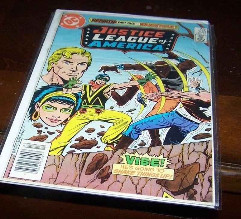 Justice League of America #233 (Dec 1984, DC) vibe gypsy aquaman vixen steel