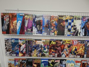 Huge Lot 190+ Comics W/ Avengers, Spider-Man, Daredevil, +More! Avg VF- Cond!