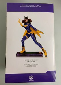 DC Core Batgirl Estatua 