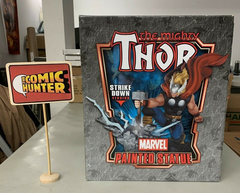 Marvel Mighty Thor Strike Down Version Painted Statue (Damaged See Description) 