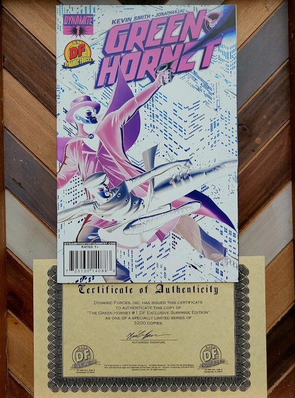 GREEN HORNET #1 NM (Dynamite 2010) Cassaday DF Surprise Edition with COA 1/3200