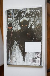 Astonishing X-men #33