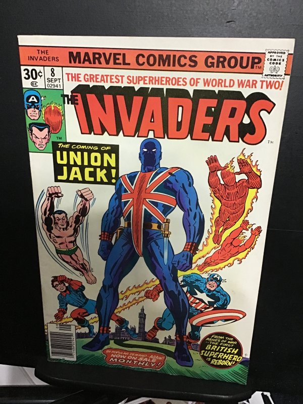 The Invaders #8 (1976) Union Jack  cover! Made high-grade FN+ Wow!