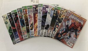 *Flashpoint tie-in/button lot | 11 buttons, 56 High Grade books total!