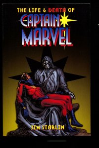 Life & Death Of Captain Marvel-Jim Starlin-Paperback