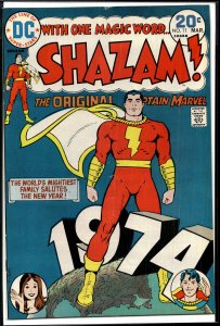 Shazam! #11 (1974) Captain Marvel / Shazam!