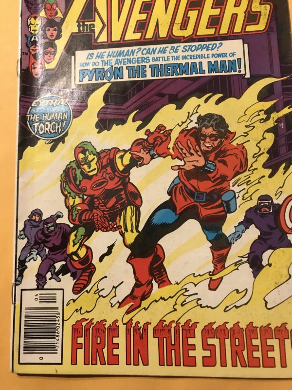 THE AVENGERS #206 : Marvel 4/81 Fn+; Iron Man, Wonder Man; Gene Colan art