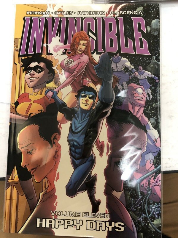 Invincible Vol. # 11 Happy Days TPB Graphic Novel Comic Book Robert Kirkman  BF4