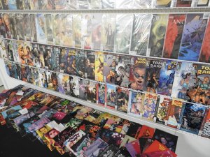 Huge Lot 190+ Comics W/ Buffy the Vampire Slayer, Tomb Raider, +More! Avg VF !