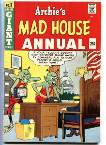 Archie's Mad House Annual #3-aliens-US Flag-US Capitol-Sabrina-G/VG