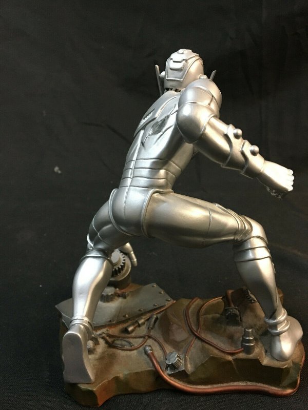 DIAMOND SELECT TOYS STATUE ULTRON AVENGERS VILLAIN (LOOSE) 