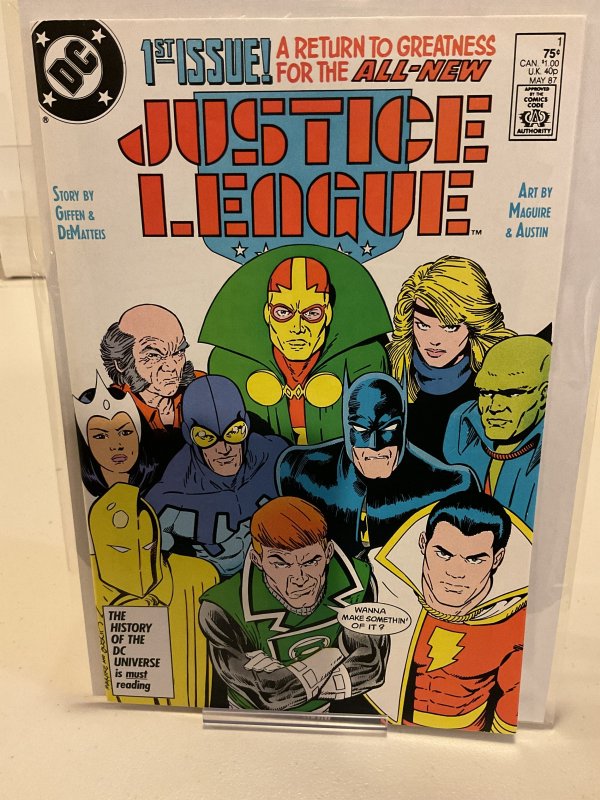 Justice League #1  1987  VF  Kevin Maguire Art!