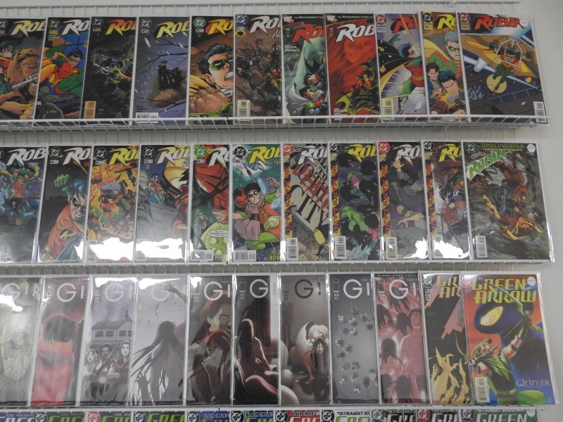 Huge Lot 150+ Comics W/ Green Arrow, Girls, Robin, Green Lantern, +More Avg VF+