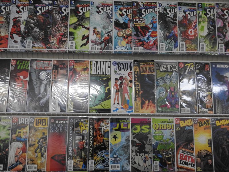 Huge Lot of 150+ Comics W/ Batman, Superboy, Green Arrow + Avg VF+ Condition