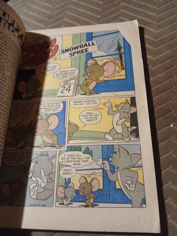 1956 DELL GIANT COMICS M.G.M.'S TOM AND JERRY'S WINTER FUN  ISSUE #5