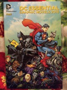 DC Essential Graphic Novels 2016 NM