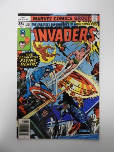 Invaders #30 FN/VF condition