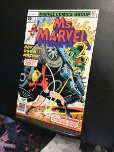 Ms. Marvel #5 (1977) Vision key! Super-High-grade key! NM Cvill CERT!