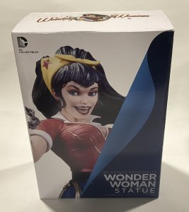 Wonder Woman DC Comics Bombshells Statue Limited Edition 1039/5200 open box 