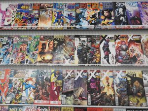 Huge Lot 190+ Comics W/ X-Men, Sub-Mariner, Avengers, Storm+ Avg VF Condition!