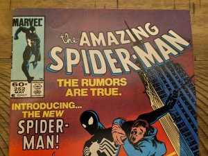 Amazing Spiderman 252 1ST FULL BLACK COSTUME. MANY OTHER AUCTIONS NEWSSTAND (AM2