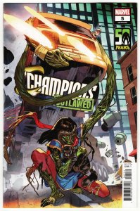 Champions #5 Ms Marvel Man-Thing Variant (2021) NM