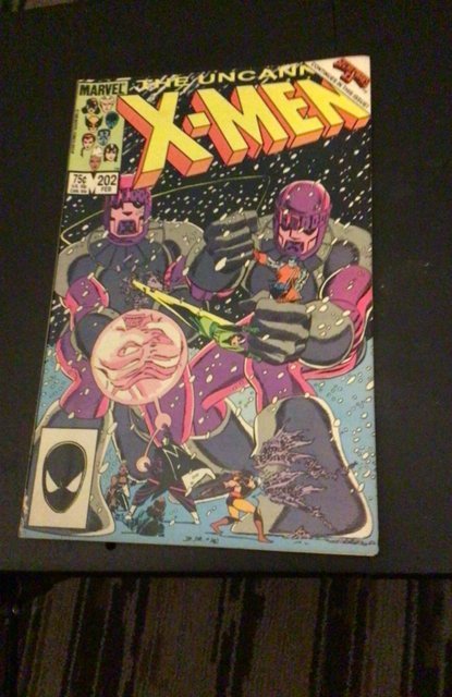 The Uncanny X-Men #202 (1986) Sentinels! Mid high grade key! FN/VF Wow