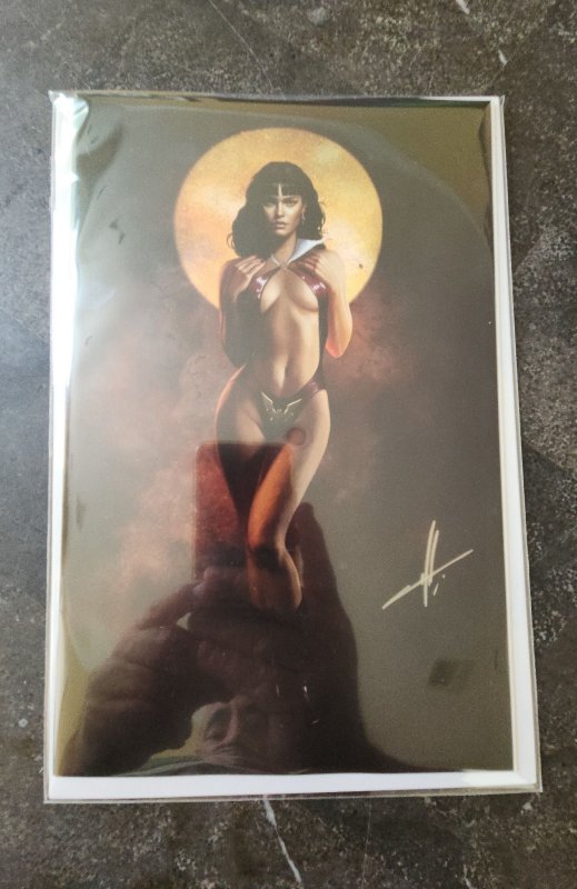 Vampirella #671 Carla Cohen Virgin Variant Cover A