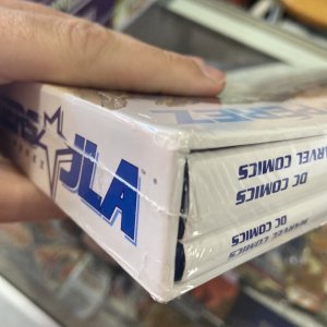 JLA/AVENGERS COLLECTORS EDITION SEALED SLIPCASE 2004 DC/MARVEL COMICS