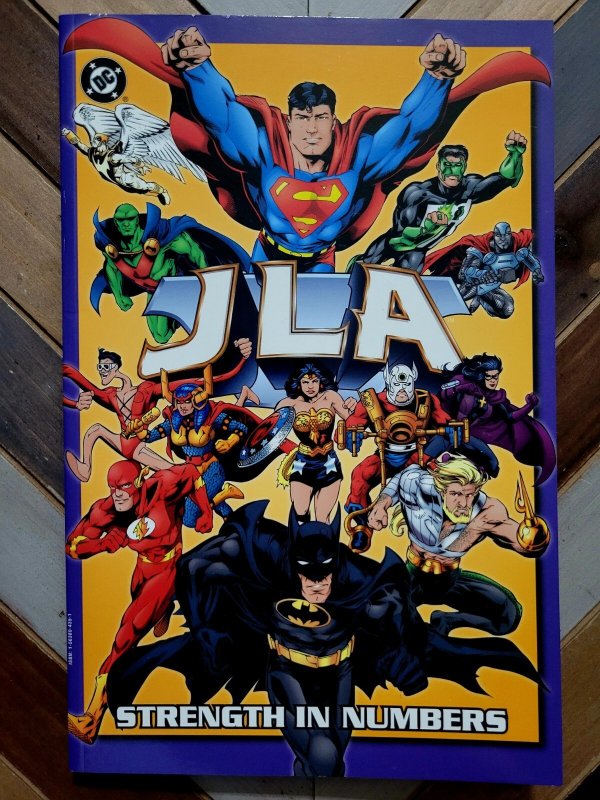 JLA Justice League America Strength In Numbers TPB Vol. 4 DC (Softcover 1998)