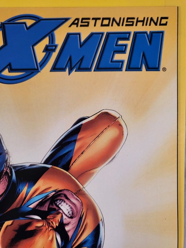 Astonishing X-Men #3 Marvel Comics 2004 1st Cameo Appearance Abigail Brand VFNM