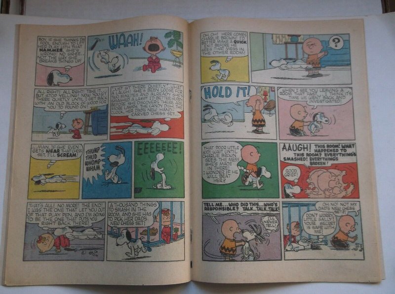 DELL: PEANUTS #4, (CHARLIE BROWN, SNOOPY & THE GANG), RARE/HTF, 1960, FN/VF!!! 