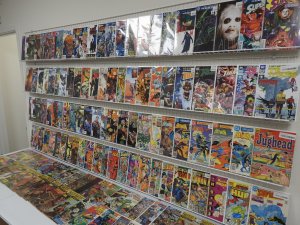 Huge Lot 140+ Comics W/ Batman, Superman, Hulk, +More AVG VF-