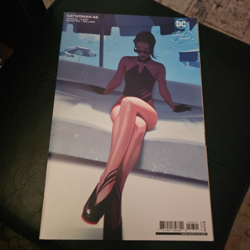 Catwoman 56 Terry Dodson 46 Jeff Dekal Swimsuit Collector's Set
