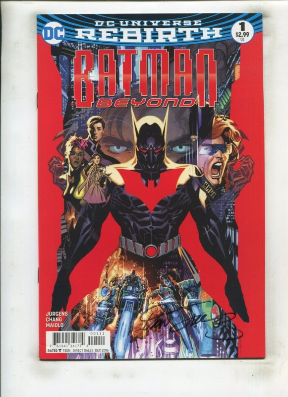 BATMAN BEYOND #1 (8.0) SIGNED BY DAN JURGENS!! 2016