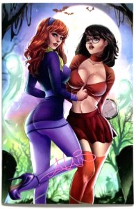 SCOOBY SNACKS AFTER DARK MEGACON EXCLUSIVE ALAIN NIP SIGNED VARIANT W/COA NM.