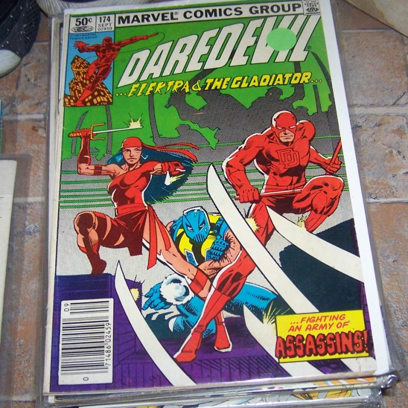 DAREDEVIL  # 174 marvel 1981 elektra 1ST APPERANCE HAND +GLADIATOR FRANK MILLER