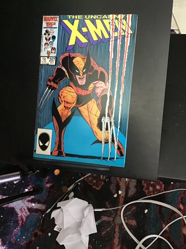 The Uncanny X-Men #207 (1986) Wolverine cover key! High-Grade! VF/NM Ton X-Men!