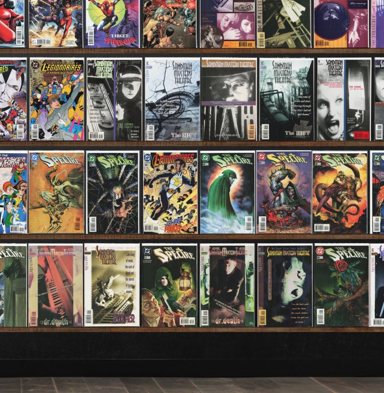 Huge Lot 150+ Comics with Sandman Mystery Theatre, Incredible Hulk & More!