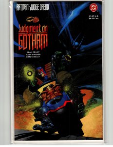 Batman/Judge Dredd: Judgment on Gotham (1992) Judge Dredd