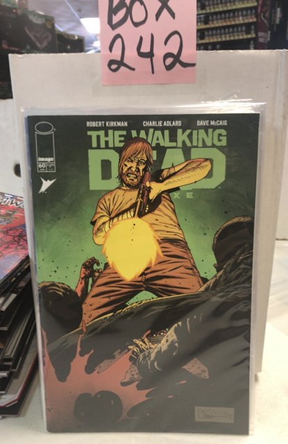 The Walking Dead Deluxe #60 Cover B (2023)
