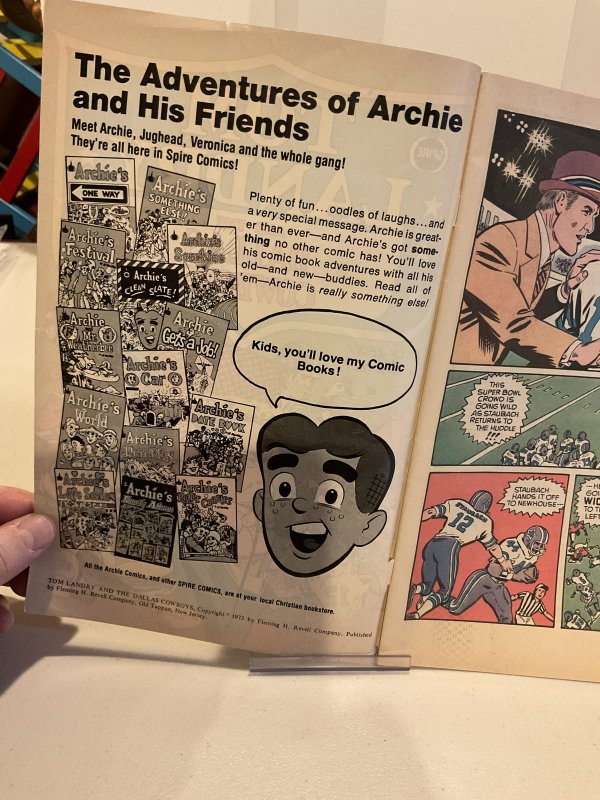 Tom Landry and the Dallas Cowboys VG Spire Comics 1973