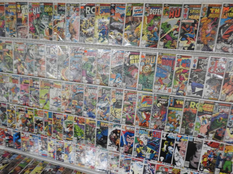 Huge Lot 140+ Comics W/ Defenders, Hulk, Spider-Woman, ROM+ Avg Fine Condition!