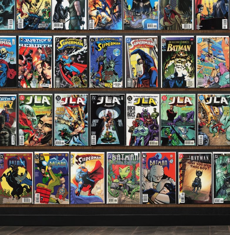 Huge Lot 140+ Comics with Superman / Batman, Batman And Robin, Jla & More!