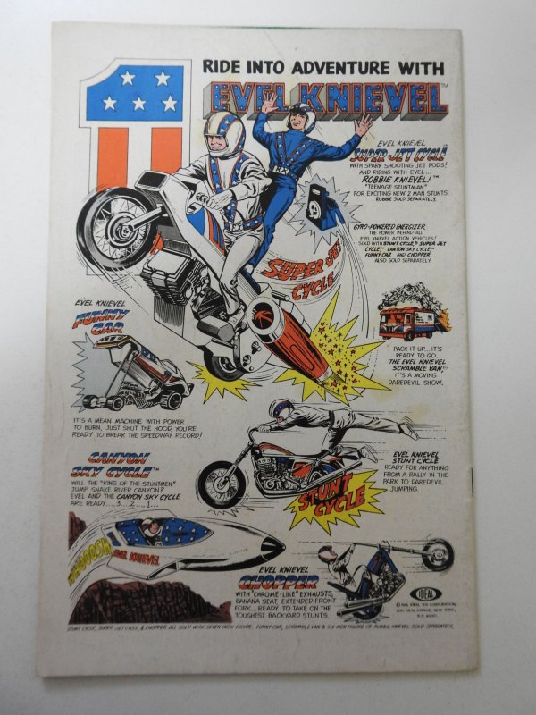 The Incredible Hulk #208 (1977) VG Condition centerfold detached bottom staple